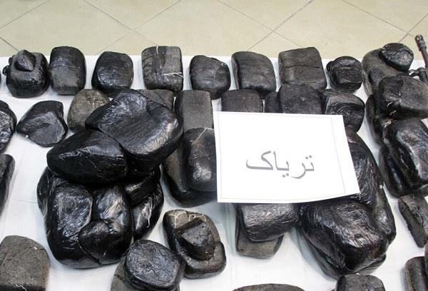 کشف بیش از ۴۰۹ کیلو تریاک در عملیات پلیس سمنان و سیستان و بلوچستان