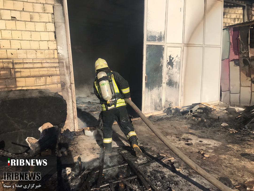 آتش سوزی در کارگاه تولیدی در بیجار
