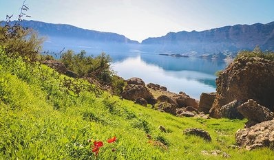 شَهیون ، دریاچه ای آرام و بی موج در دل زاگرس + عکس