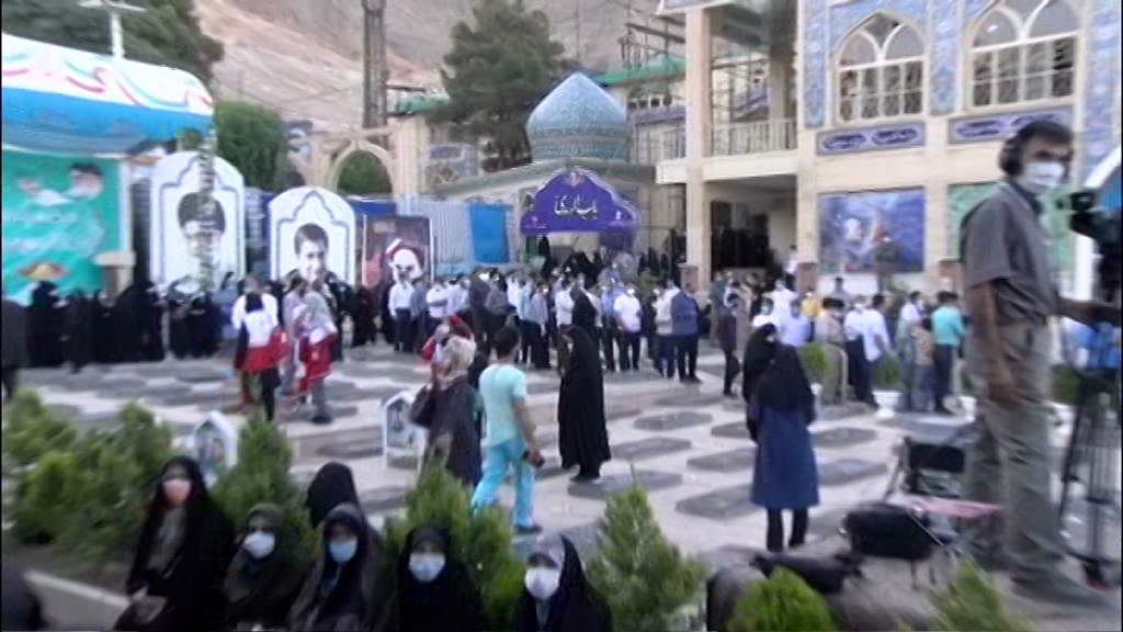 حماسه حضور مردم دیار کریمان در انتخابات 1400