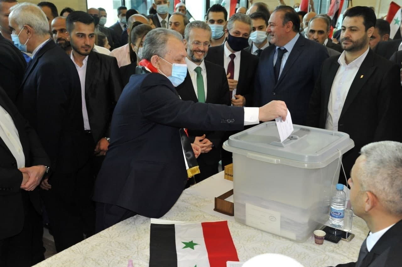 بشار اسد رای خود را به صندوق انداخت