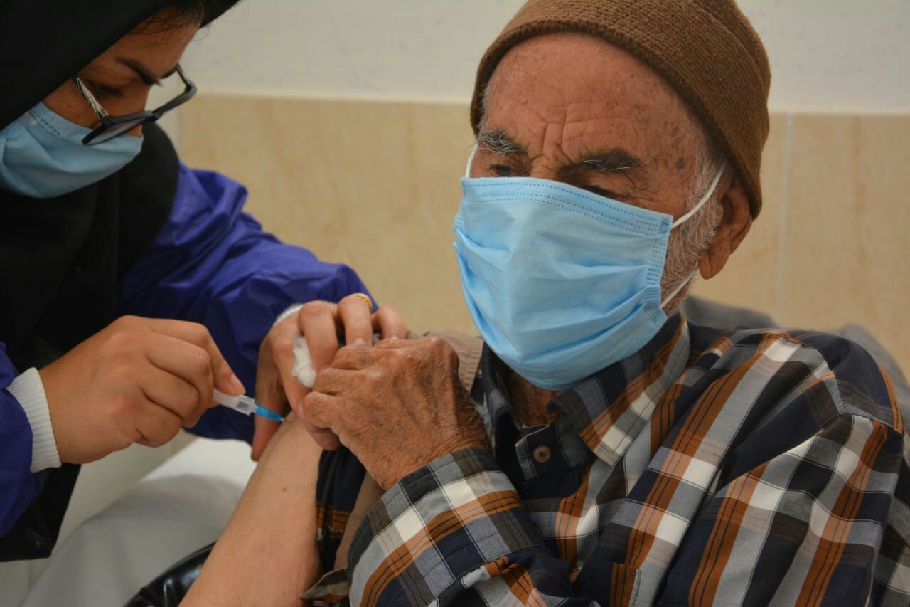واکسینه شدن ۳۷ هزارسالمند در یزد