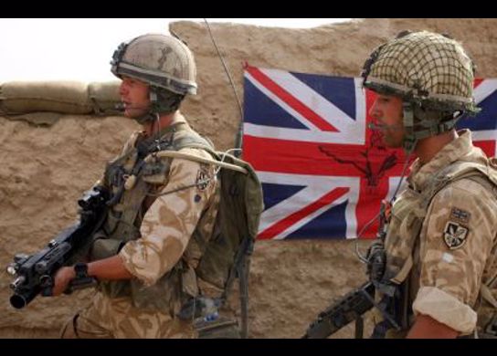 تعدادی از نیرو‌های انگلیس در افغانستان می‌مانند