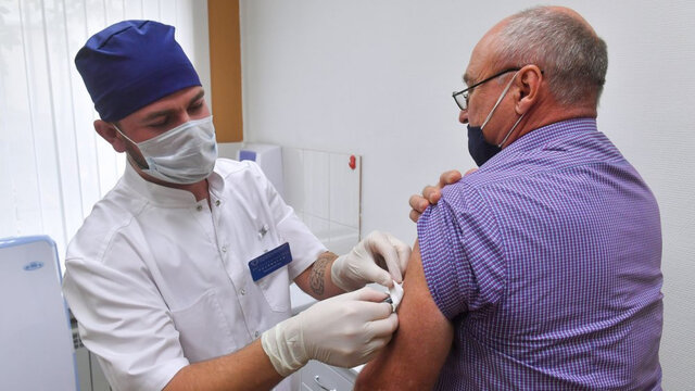واکسیناسیون حدود پنج هزار نفر در همدان