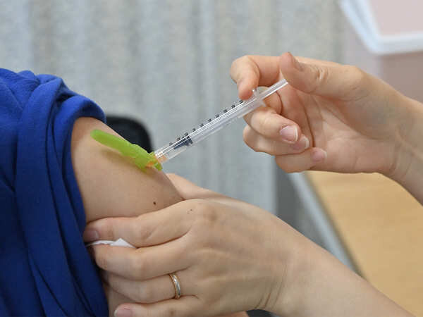 ثبت‌نام واکسن کرونا برای متولدین ۱۳۳۵