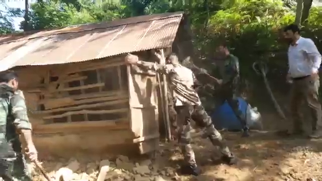 تخریب بنای غیرمجاز در یکی از روستا‌های فومن