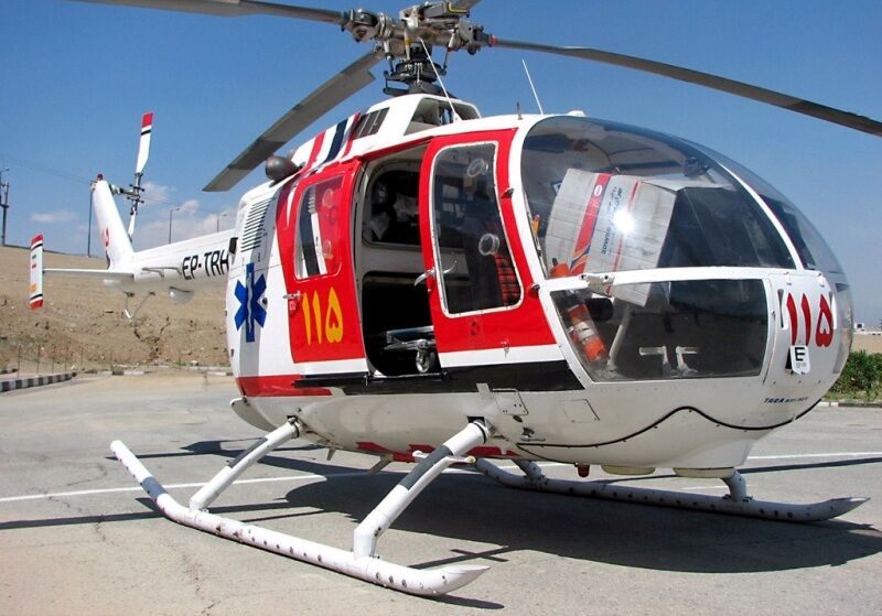 نجات بیمار جوان در ارتفاعات منگشت توسط بالگرد اورژانس