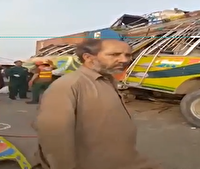 ۷۳ کشته و زخمی در تصادف کامیون و اتوبوس پاکستانی