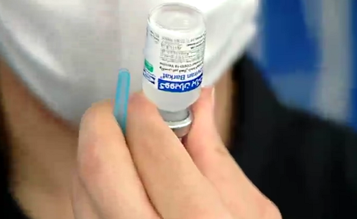 تزریق واکسن ایرانی کووبرکت در قزوین