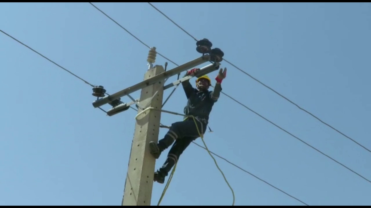 تعمیر فیدرهای بحرانی برق در چاراويماق