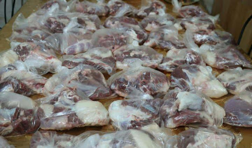 توزیع هزار بسته گوشت قربانی در مناطق محروم کردستان