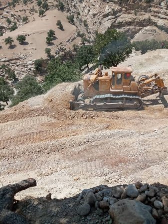 آغاز عملیات احداث و آسفالت راه روستایی رود ایوک به دلی احمد