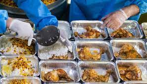 پیش‌بینی توزیع ۲۰۰ هزار پرس غذای گرم در طرح اطعام حسینی