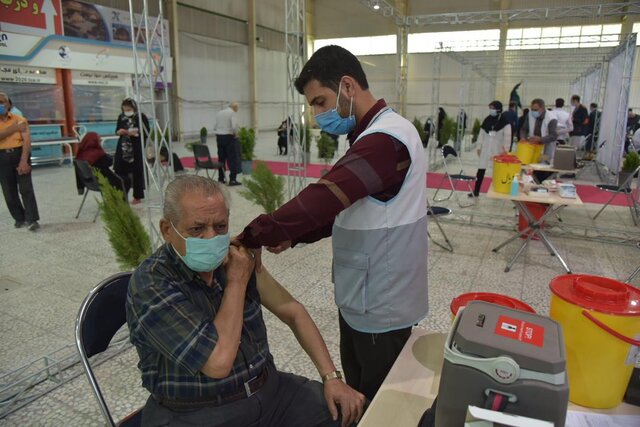 راه‌اندازی مرکز واکسیناسیون عمومی کرونا در بهارستان