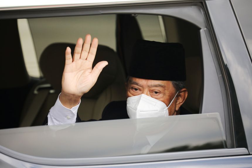 دولت مالزی استعفا کرد