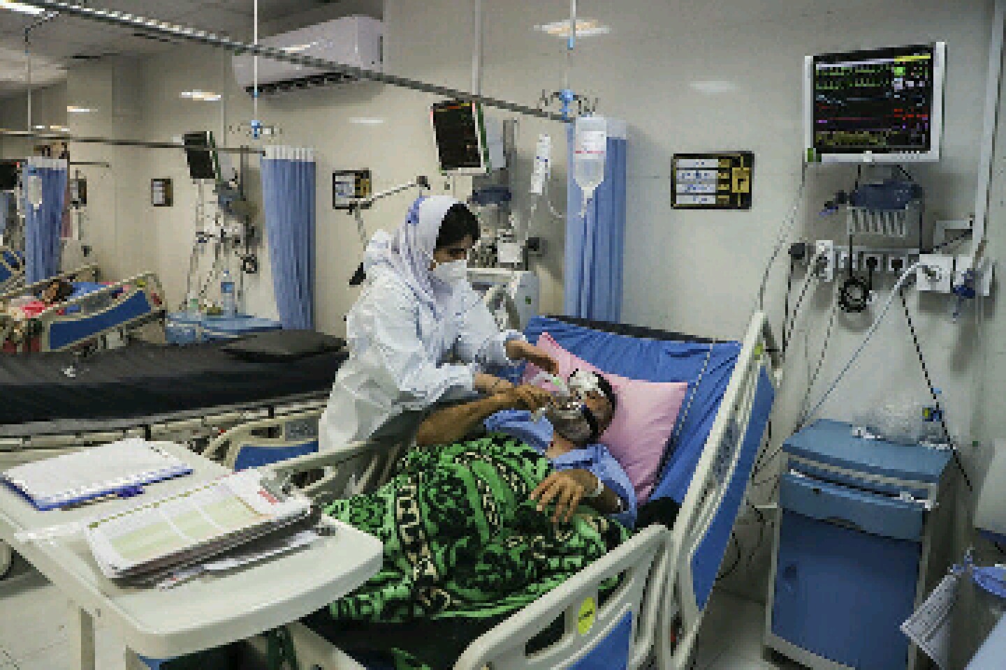 راه اندازی سومین بخش کرونا در بیمارستان خاتم الانبیا (ص) تایباد