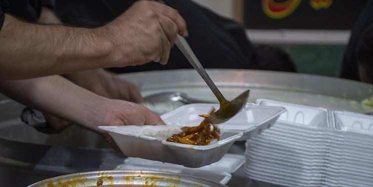 پخت وتوزیع ۶۰ هزار پرس غذای نذری طرح اطعام حسینی در آمل