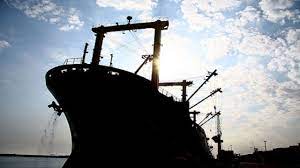 پهلوگیری کشتی های حامل روغن خام خوراکی در بندرامام خمینی