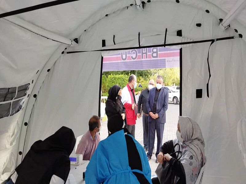 پذیرش ۱۰۰ بیمار کرونایی در مراکز سرپایی هلال احمر در مشهد