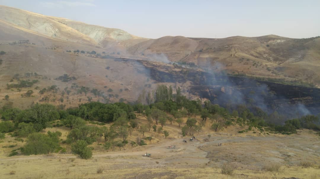 آتش سوزی در باغات روستای الولک + فیلم