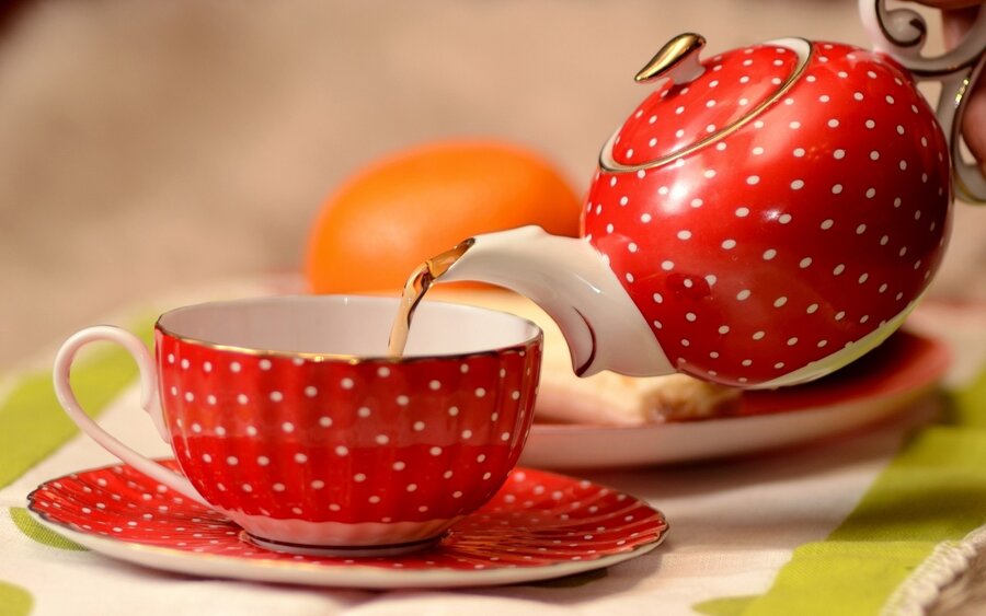 زیاد چای خوردن و عوارض منفی آن در بدن