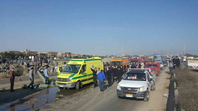 ۳۲ کشته و زخمی در پی واژگونی اتوبوس در مصر
