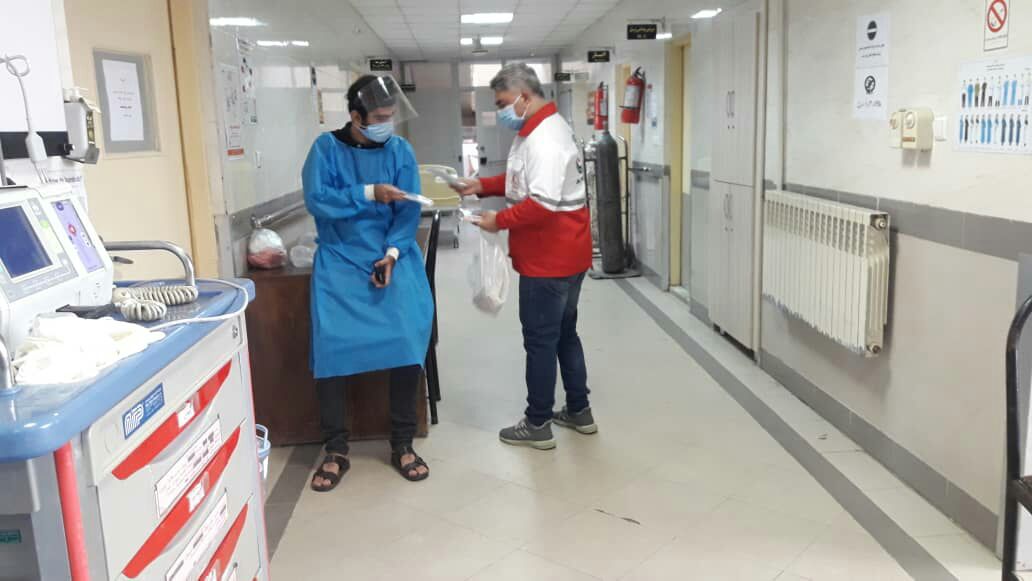 خدمات امدادگران هلال احمر گیلان در مراکز درمانی و داروخانه‌های استان