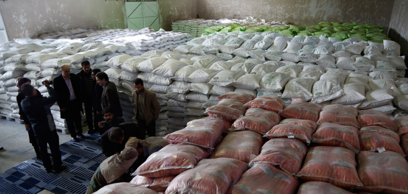کشف انبار احتکار برنج در تنگستان