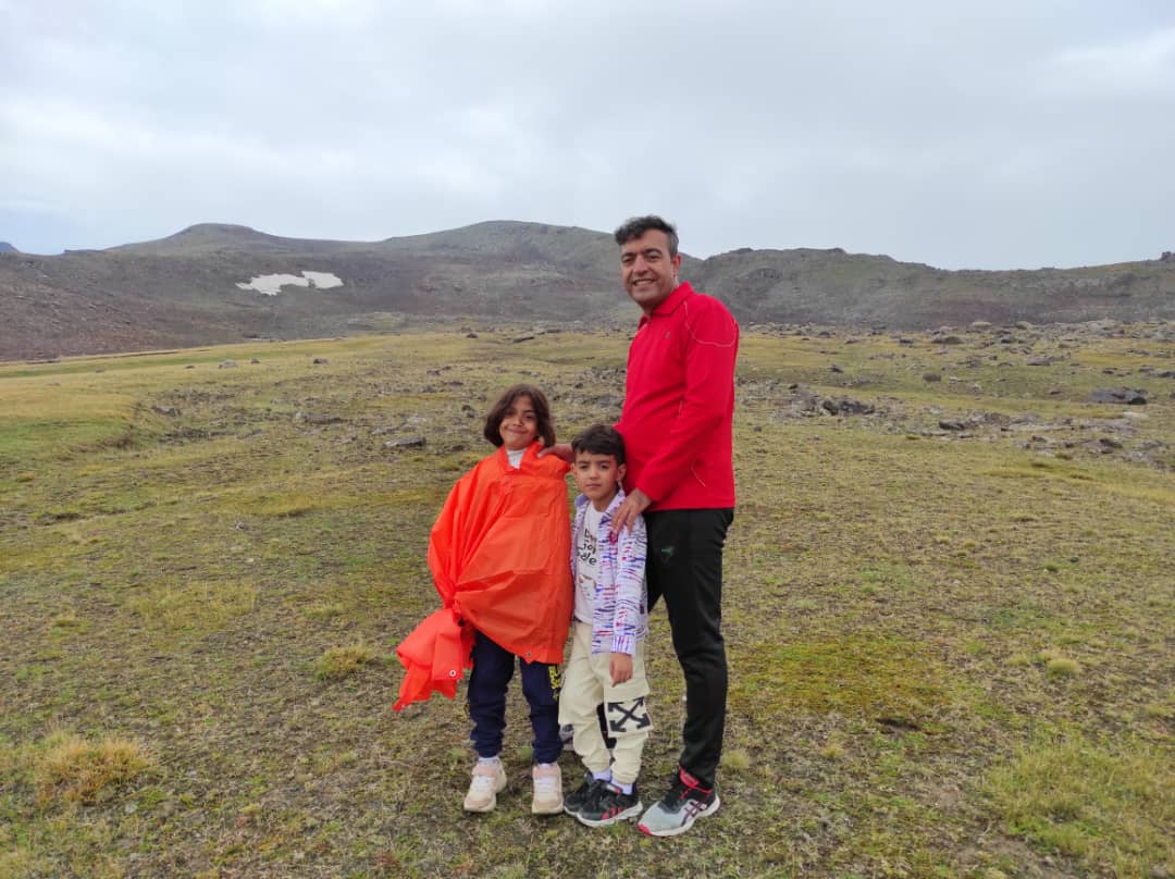 صعود دو کودک فسایی به قله آراگاتس ارمنستان