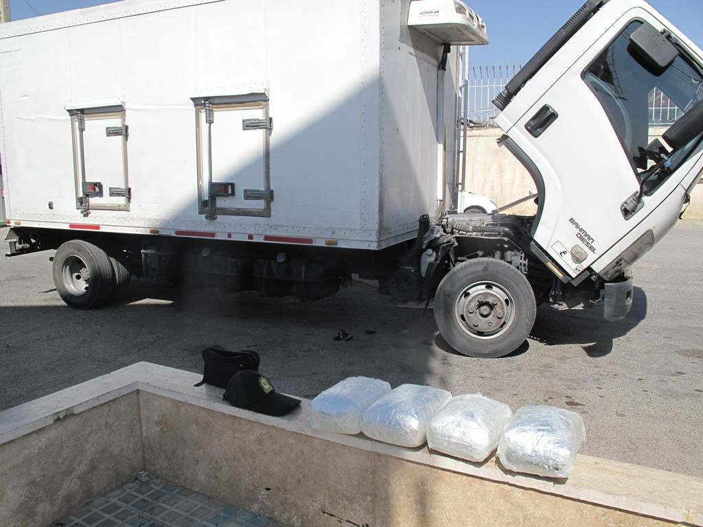 کشف ۲۰ کیلوگرم تریاک از یخچال خودروی کامیون