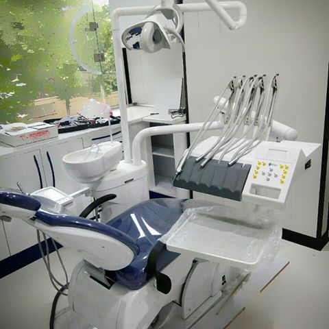 تجهیز بیمارستان اشکنان به دستگاه‌های دندانپزشکی