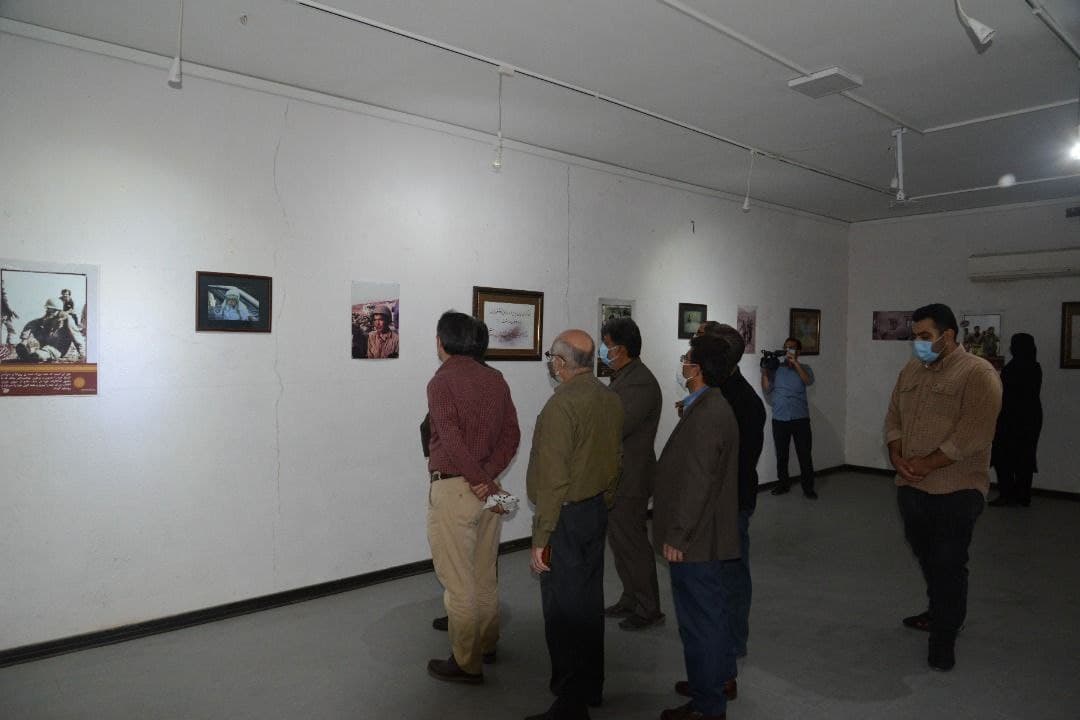 افتتاح نمایشگاه عکس و آثار هنری «در امتداد عاشورا» در کرمانشاه