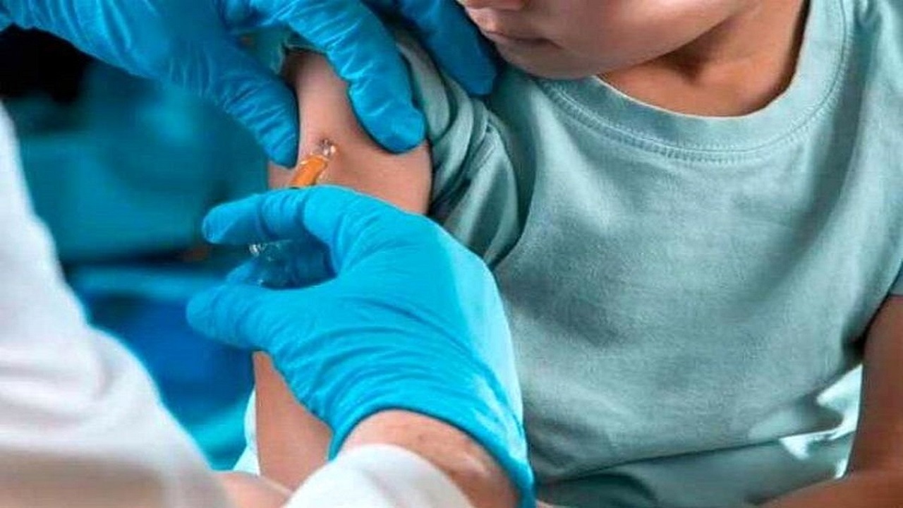 آنچه که باید در مورد واکسیناسیون نوجوانان و کودکان بدانیم