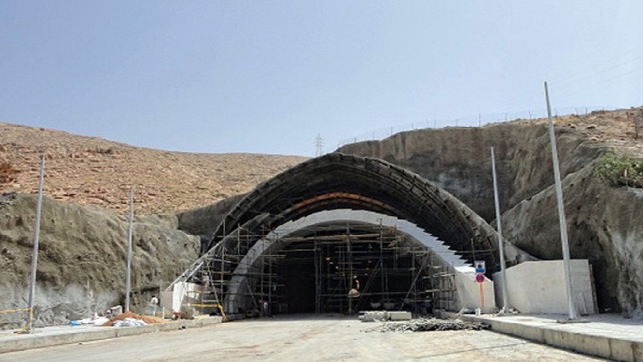 پیشرفت ۷۰ درصدی احداث تونل کره بس۱