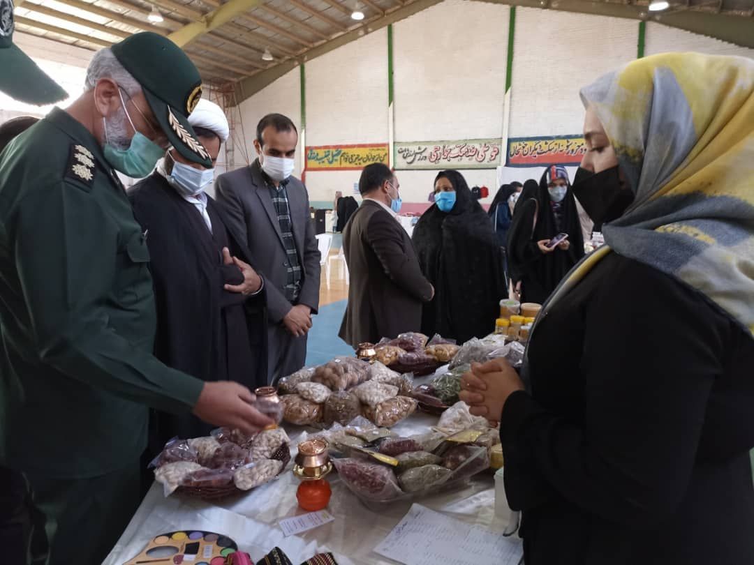 بهره برداری از بازارچه بومی-محلی کارآفرینان در بخش رخ