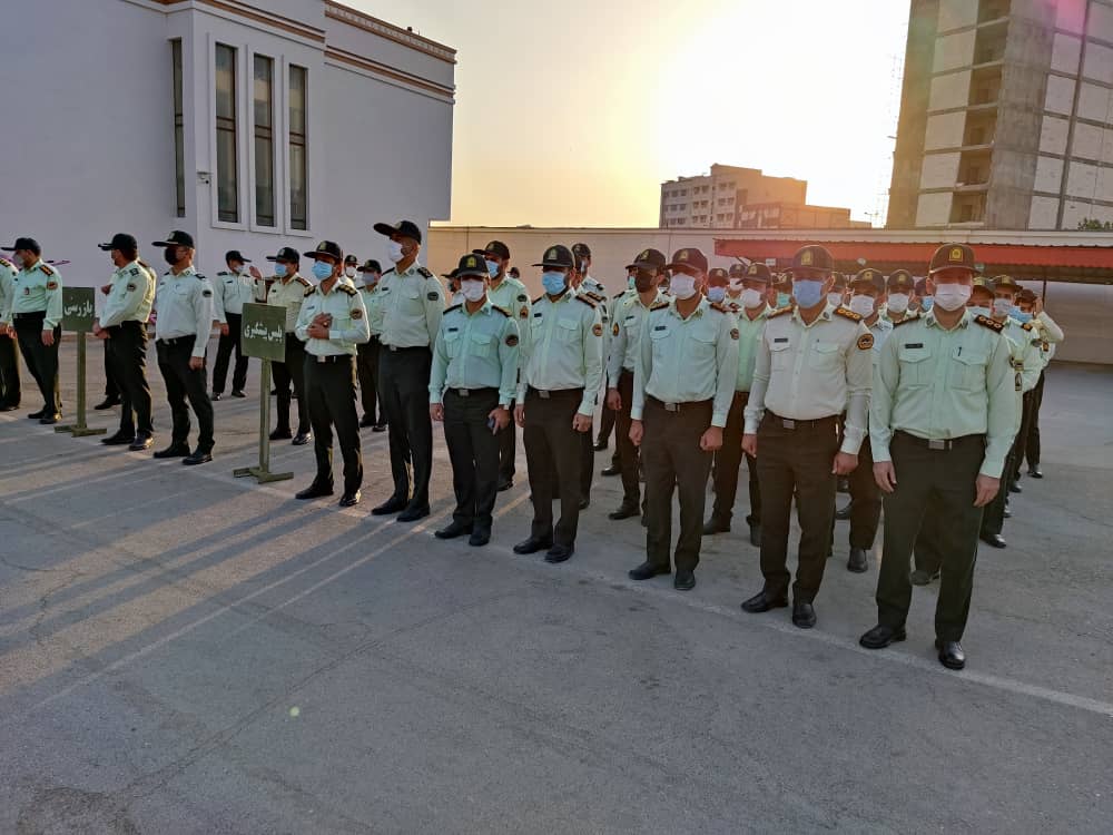 صبحگاه مشترک نیرو‌های مسلح آبادان به مناسبت هفته ناجا