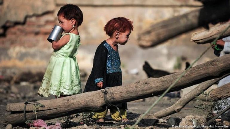 یک میلیون کودک در افغانستان با خطر مرگ روبرو هستند