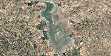 اتصال جزایر دریاچه ارومیه در پی کاهش آب