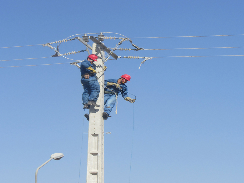 اجرای طرح بهینه‌سازی و اصلاح شبکه‌های برق در شمال غرب اصفهان