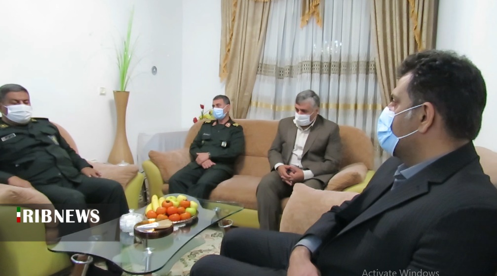دیدار فرمانده سپاه کردستان با خانواده شهدا در سنندج