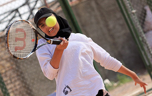 برگزاری لیگ تنیس زنان با حضور ۲۵ تیم
