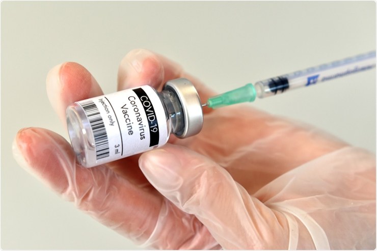 تزریق دز سوم واکسن کرونا به ۹۶۱ نفر در خراسان جنوبی