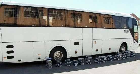 توقیف اتوبوس مسافربری حامل محموله قاچاق در بیرجند