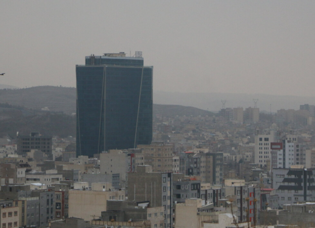بررسی علل آلودگی هوای کلان شهر تبریز