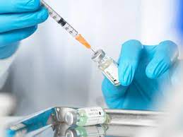 دُز سوم واکسن کرونای هنرمندان پیشکسوت تزریق می‌شود