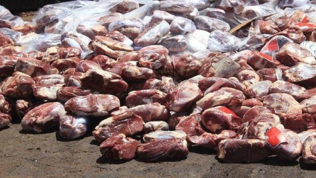 کشف ۳ تن و ۸۰۰ کیلو گرم گوشت فاسد در کهگیلویه