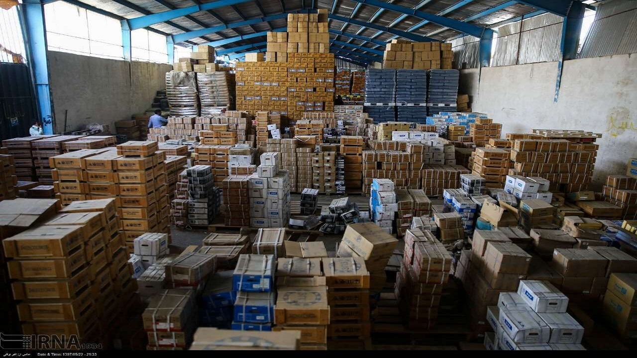 کشف انبار کالا‌های پزشکی قاچاق در قزوین