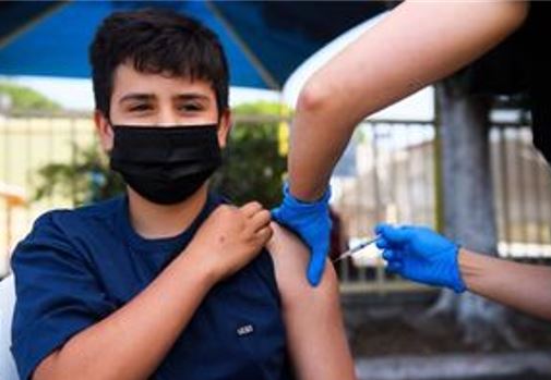 واکسیناسیون حداکثری دانش آموزان آموزشگاه شهید صدوقی مبارکه بافق
