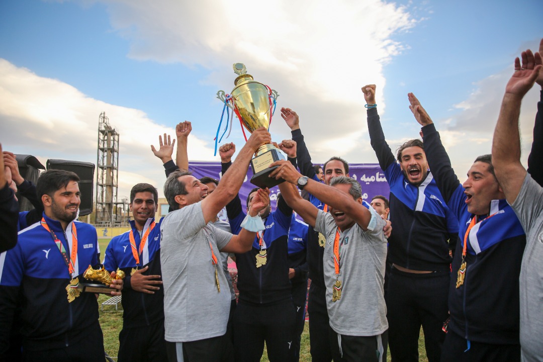 قهرمانی تیم البرز درمسابقات فوتبال وکلای کشور  در شیراز