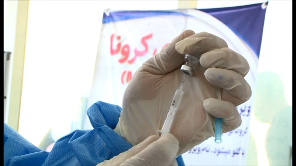 فارس همچنان پیشتاز تزریق واکسن کرونا در کشور